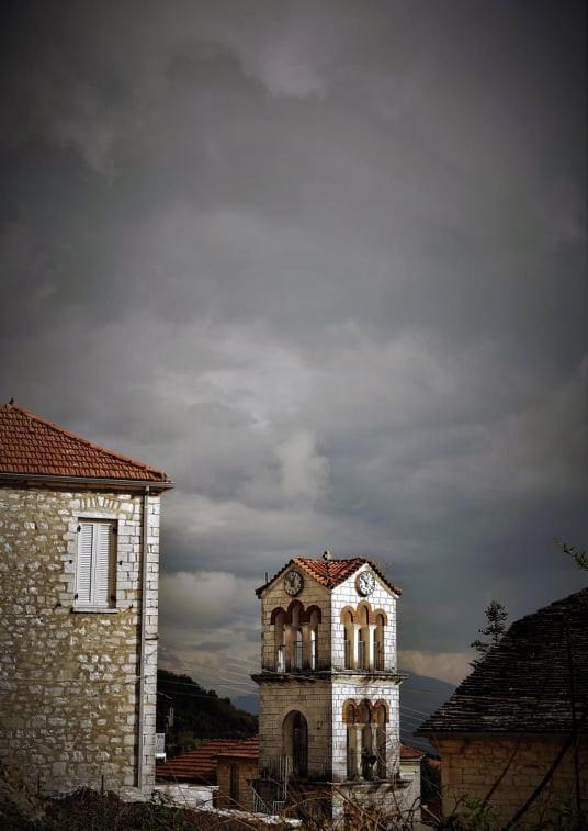 Hotel Βαδόκειος Γη à Zitsa Extérieur photo